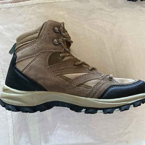 Denali Hiking Boots - Picture 3 of 6